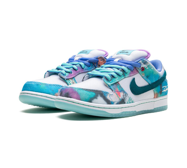 Nike SB Dunk Low Futura Laboratories Bleached Aqua - Image 2